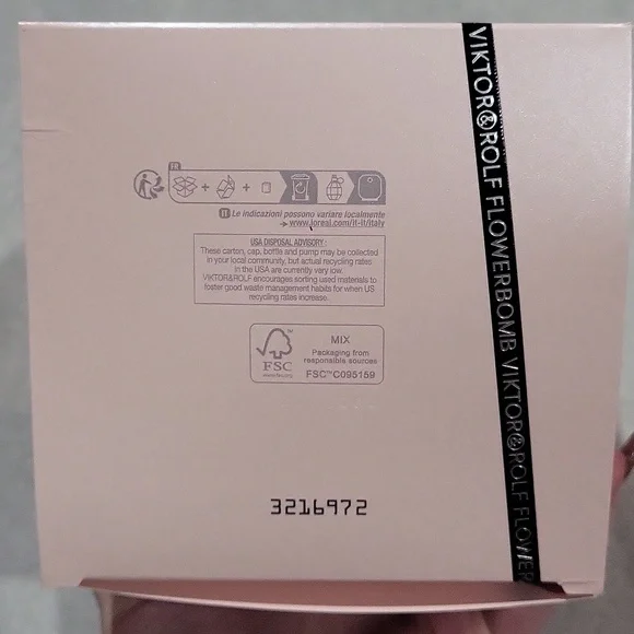 Viktor & Rolf Flowerbomb - Picture 4 of 5